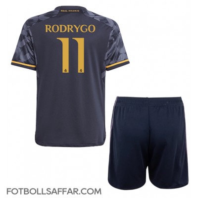 Real Madrid Rodrygo Goes #11 Bortadräkt Barn 2023-24 Kortärmad (+ Korta byxor)